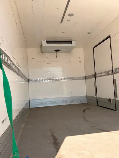 IVECO Daily 70C21 — Fourgon frigorifique professionnel, 211 ch, très bas km — vista posteriore