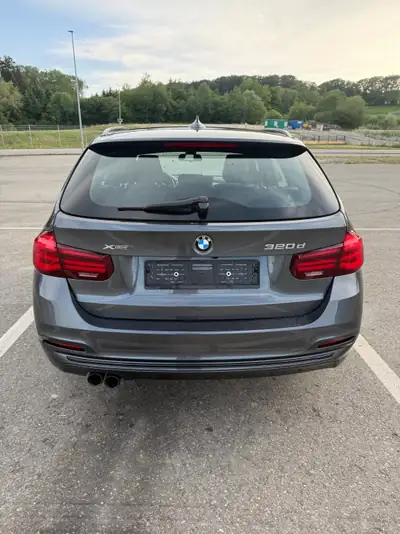 BMW 320d xDrive 2018 — Berline Break diesel, traction intégrale, 80'000 km seulement — intérieur