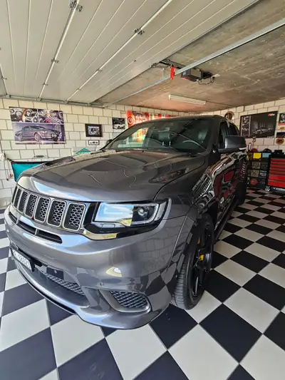 Jeep Grand Cherokee 6.2 V8 HEMI Trackhawk — Monstre américain, 709 ch de pure puissance — arrière