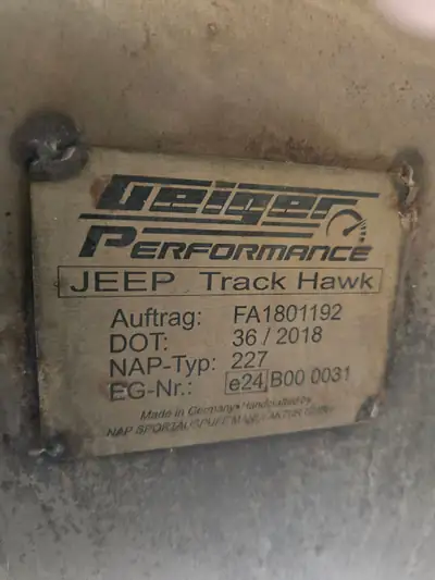 Jeep Grand Cherokee 6.2 V8 HEMI Trackhawk — Monstre américain, 709 ch de pure puissance — Miniature 10