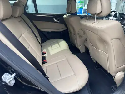 Mercedes-Benz E 250 CGI BlueEFFICIENCY — Break élégant, moteur efficace, kilométrage maîtrisé — Miniatur 10