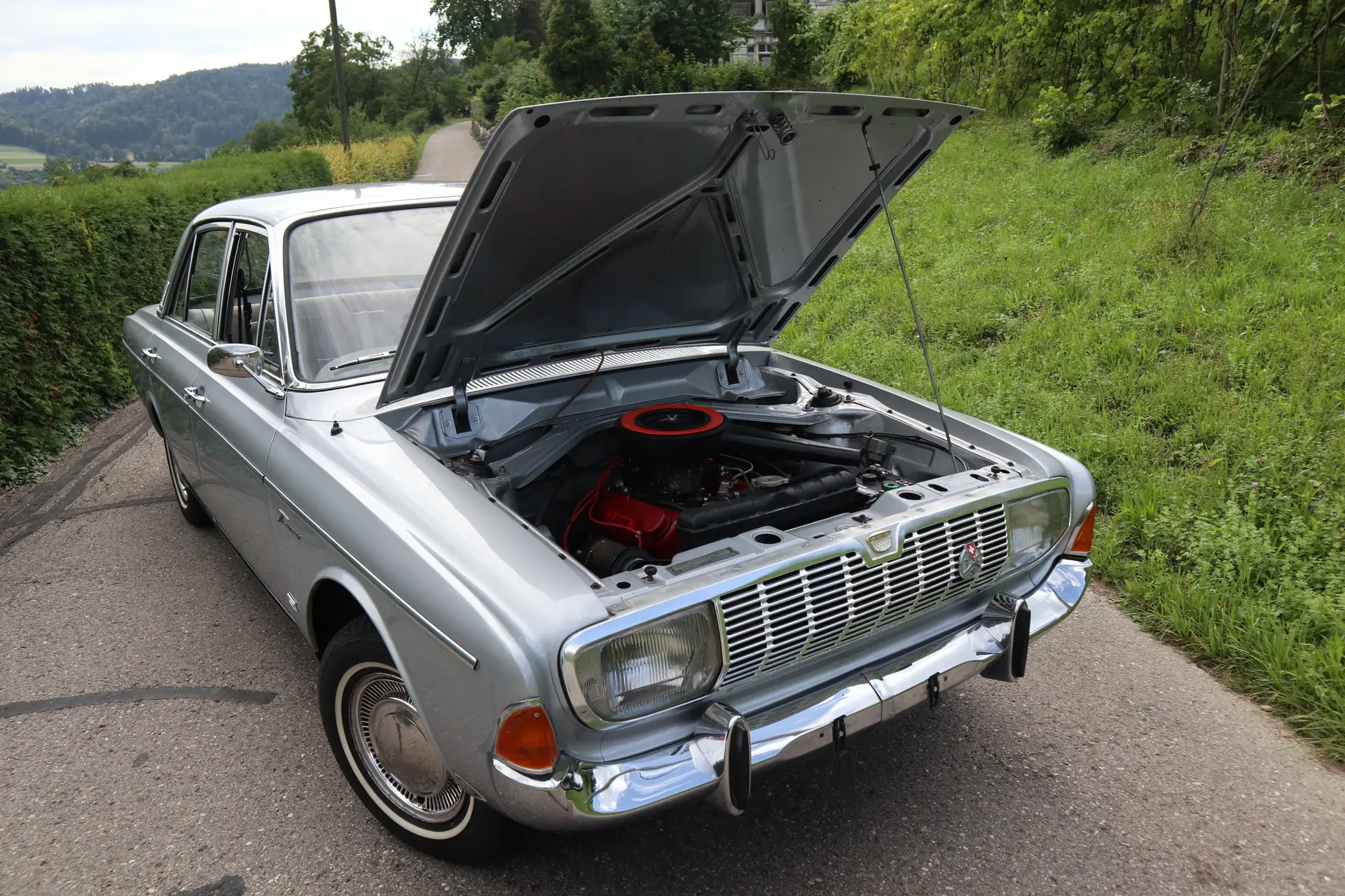 Ford Taunus 20M P5 TS 1966 — Berline classique essence, moteur 2.0L fiable — Außenansicht