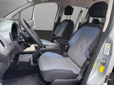Peugeot Partner 1.6 BlueHDi Allure — Utilitaire fiable, faible consommation, 78'600 km — Miniature 9