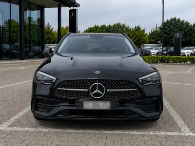 Mercedes-Benz C 220 d AMG Line 4matic — Élégance sportive et efficacité diesel — fianco