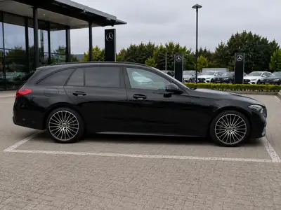 Mercedes-Benz C 220 d AMG Line 4matic — Élégance sportive et efficacité diesel — interni