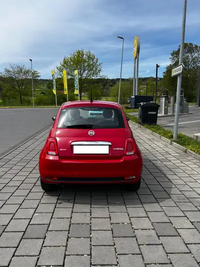Fiat 500 1.0 Hybrid Cult Edition — Cabriolet urbain écologique, 32 600 km seulement — vista posteriore