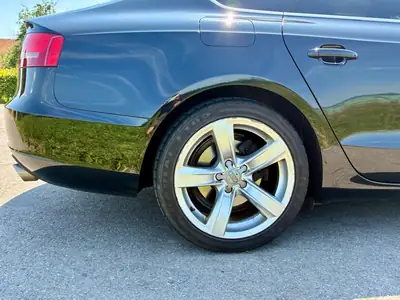 Audi A5 3.0 TDI V6 Quattro — Berline élégante, moteur premium, transmission intégrale — Miniatura 12