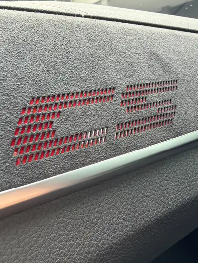 BMW M2 CS — Coupé sportif 450 ch, manuel intégral, 15'000 km seulement — Miniatura 19