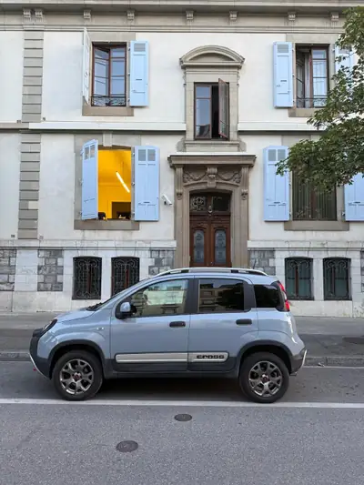 Fiat Panda 0.9 TwinAir Cross 4x4 — Citadine tout-terrain, essence économe et fiable — détail