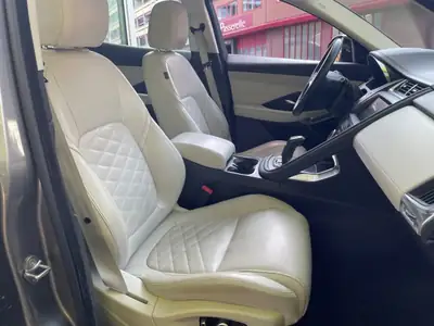 Jaguar E-PACE P250 AWD — SUV British Premium, Traction Intégrale & Équipement Prestige — Thumbnail 12