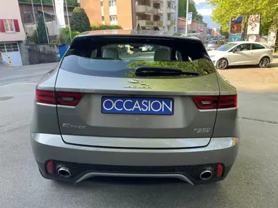 Jaguar E-PACE P250 AWD — SUV British Premium, Traction Intégrale & Équipement Prestige — Thumbnail 15
