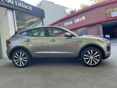 Jaguar E-PACE P250 AWD — SUV British Premium, Traction Intégrale & Équipement Prestige — Thumbnail 17