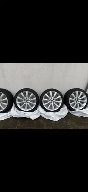 Jaguar E-PACE P250 AWD — SUV British Premium, Traction Intégrale & Équipement Prestige — Thumbnail 20