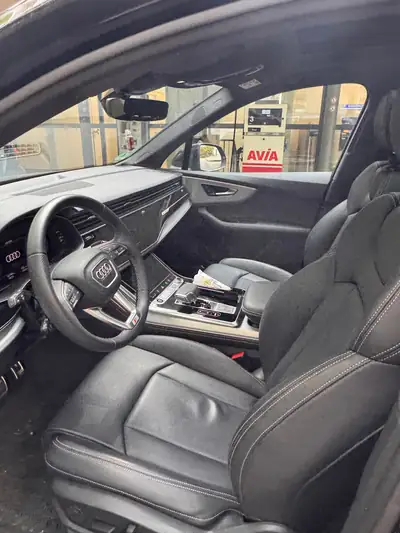 Audi Q7 50 TDI S Line — SUV 7 places, diesel performant, 36 500 km seulement — dettaglio