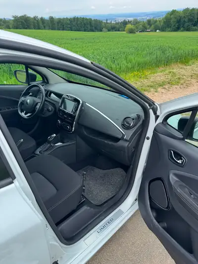 Renault Zoé 2019 — Citadine électrique 109 ch, 52'000 km, batterie en location — intérieur