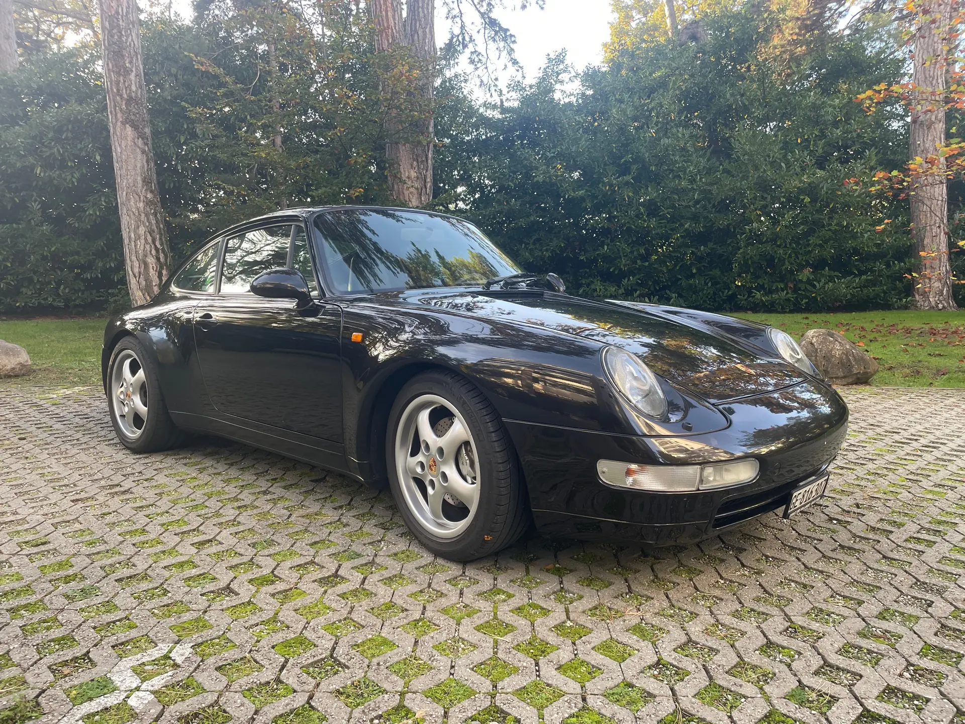 Porsche 911 3.6 Carrera 4 — Légende des années 90, transmission manuelle authentique — vista esterna