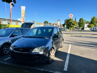 Ford C-MAX 1.8i 16V Carving — Monospace polyvalent, 237'000 km, sans sinistre — côté