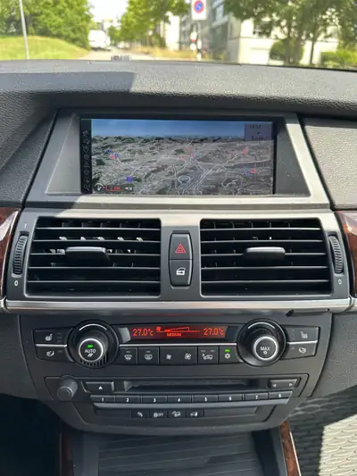 BMW X5 40d xDrive — SUV premium diesel, 306 ch et toit panoramique — Miniatura 16