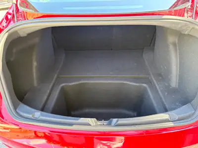 Tesla Model 3 Long Range AWD Performance — Électrique haute performance, 65'900 km — interni