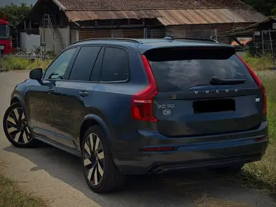 Volvo XC90 T8 TE Xclusive — Hybride rechargeable 7 places, 62 000 km seulement — Thumbnail 11