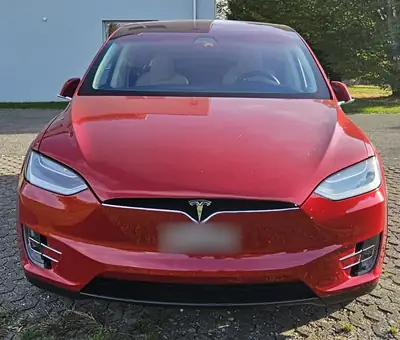 Tesla Model X 100D — SUV électrique premium, Autopilot avancé, 67'000 km — vue extérieure