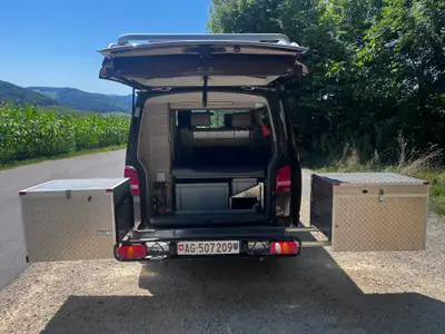 VW T5 2.0 TDI 180 — Camping-car 4×4 spacieux, parfait pour l'aventure en famille — Miniature 8