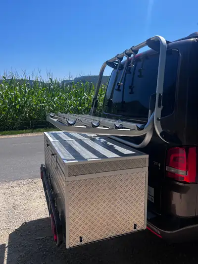 VW T5 2.0 TDI 180 — Camping-car 4×4 spacieux, parfait pour l'aventure en famille — Miniature 7