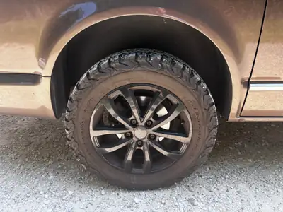 VW T5 2.0 TDI 180 — Camping-car 4×4 spacieux, parfait pour l'aventure en famille — Miniature 17