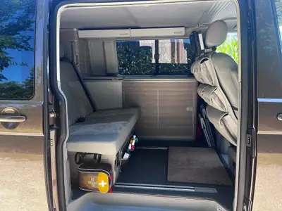 VW T5 2.0 TDI 180 — Camping-car 4×4 spacieux, parfait pour l'aventure en famille — Miniature 19