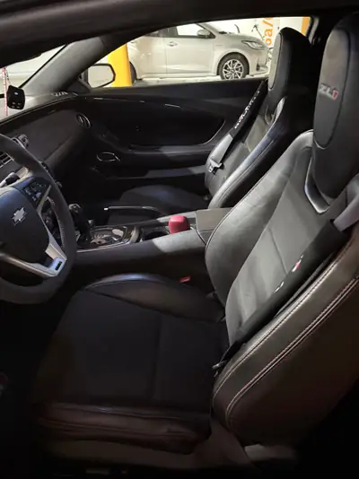 Chevrolet Camaro ZL1 2014 — Muscle car américain 588 ch, kilométrage modéré — Miniatur 14