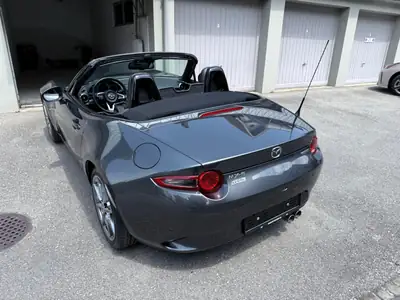 Mazda MX-5 2.0 Revolution — Roadster iconique, moteur 184 ch et faible kilométrage — détail