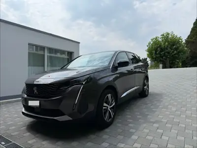 Peugeot 3008 PHEV 225 ch — SUV hybride rechargeable, 120 000 km, transmission automatique — Seitenansicht