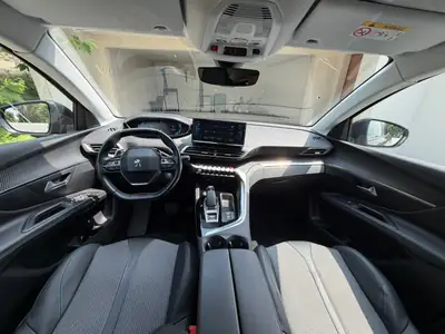Peugeot 3008 PHEV 225 ch — SUV hybride rechargeable, 120 000 km, transmission automatique — Detail