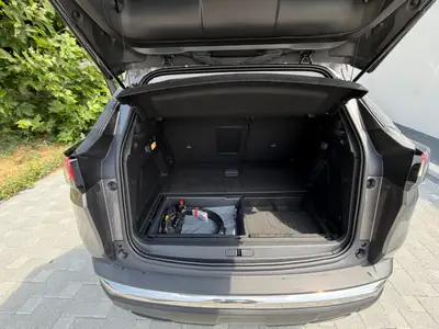 Peugeot 3008 PHEV 225 ch — SUV hybride rechargeable, 120 000 km, transmission automatique — Miniatur 10