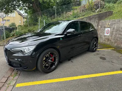 Alfa Romeo Stelvio 2.9 V6 Biturbo Quadrifoglio — SUV sportif 510 ch, exemplaire d'exception — fianco
