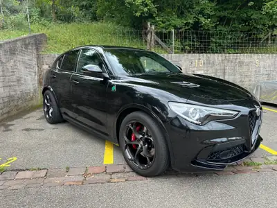 Alfa Romeo Stelvio 2.9 V6 Biturbo Quadrifoglio — SUV sportif 510 ch, exemplaire d'exception — vista esterna
