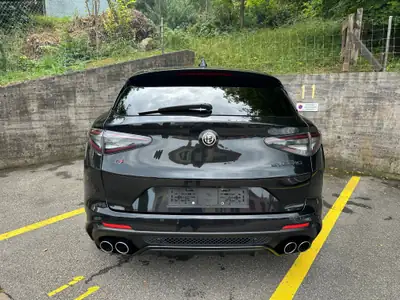 Alfa Romeo Stelvio 2.9 V6 Biturbo Quadrifoglio — SUV sportif 510 ch, exemplaire d'exception — cruscotto