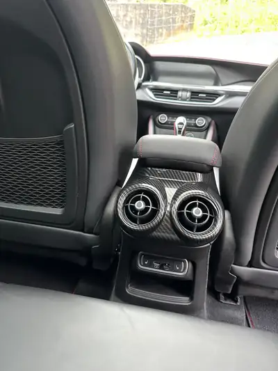 Alfa Romeo Stelvio 2.9 V6 Biturbo Quadrifoglio — SUV sportif 510 ch, exemplaire d'exception — Miniatura 7