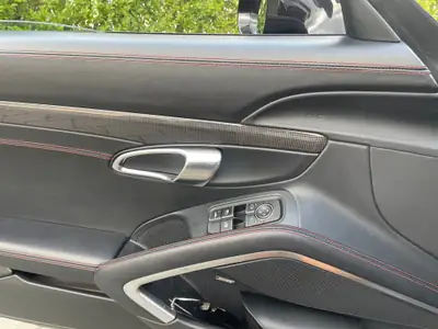 Porsche 911 Turbo S Cabrio TECHART — Sportive découverte 620 ch, finition carbone — Miniature 14