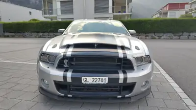 Ford Mustang Shelby GT500 2013 — Muscle-car légendaire, 700 ch purs — fianco