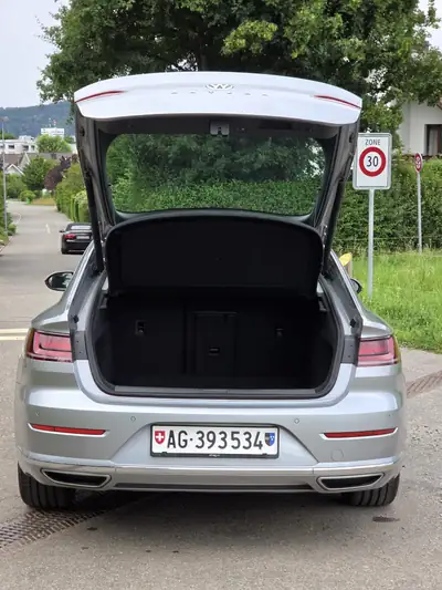 Volkswagen Arteon 2.0 TSI Elegance — Berline élégante, technologie premium, 149'000 km — cruscotto