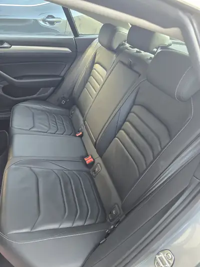 Volkswagen Arteon 2.0 TSI Elegance — Berline élégante, technologie premium, 149'000 km — Miniatura 14