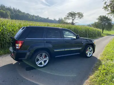 Jeep Grand Cherokee SRT8 — Muscle SUV légendaire, seulement 27'809 km — arrière