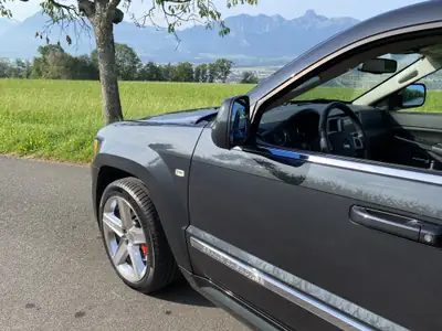 Jeep Grand Cherokee SRT8 — Muscle SUV légendaire, seulement 27'809 km — intérieur