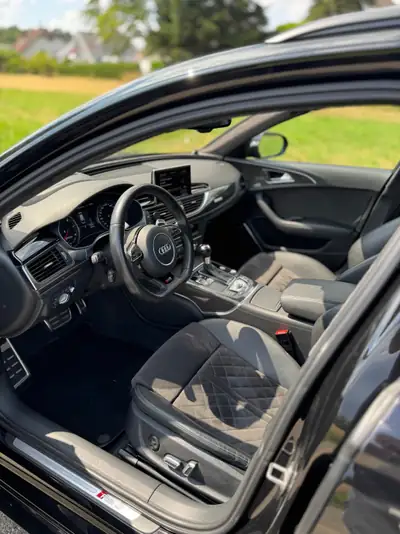 Audi RS6 Avant 4.0 V8 TFSI — Performance et élégance, 86 500 km seulement — dettaglio