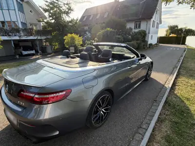 Mercedes-Benz E 53 AMG Cabriolet — 435 ch, toit ouvert, luxe sportif 4MATIC+ — Miniature 9