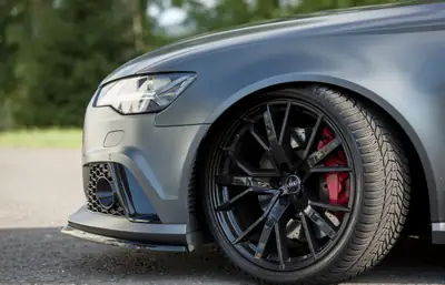 Audi RS6 Avant 4.0 V8 TFSI — 605 ch, performances extrêmes et spacieux — vista posteriore