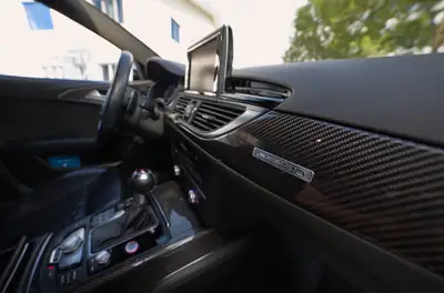 Audi RS6 Avant 4.0 V8 TFSI — 605 ch, performances extrêmes et spacieux — dettaglio