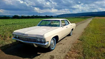 Chevrolet Impala 1965 — Berline légendaire américaine, 82'000 km d'histoire — vue extérieure