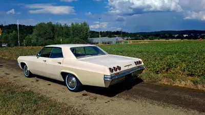 Chevrolet Impala 1965 — Berline légendaire américaine, 82'000 km d'histoire — Miniature 7
